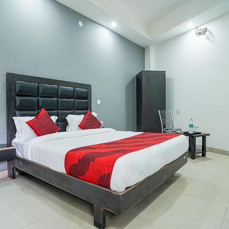 Hotel Red Snapper Couple Friendly At West Delhi New Delhi Ngoại thất bức ảnh