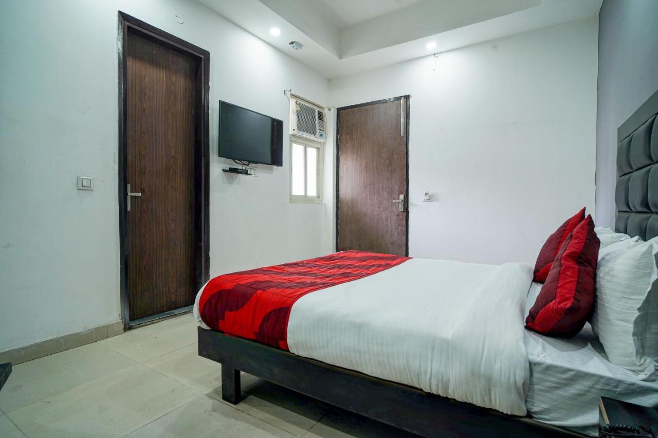 Hotel Red Snapper Couple Friendly At West Delhi New Delhi Ngoại thất bức ảnh