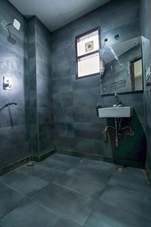 Hotel Red Snapper Couple Friendly At West Delhi New Delhi Ngoại thất bức ảnh